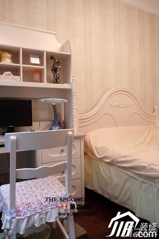 欧式风格奢华金色豪华型140平米以上卧室床图片