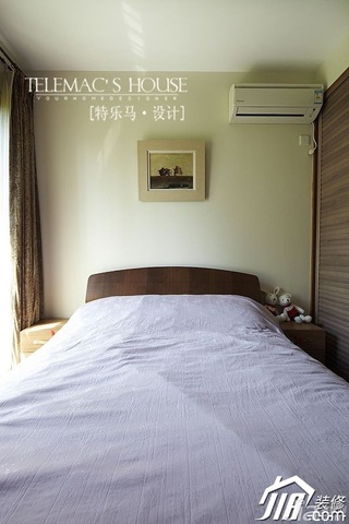 简约风格二居室时尚褐色富裕型卧室床效果图