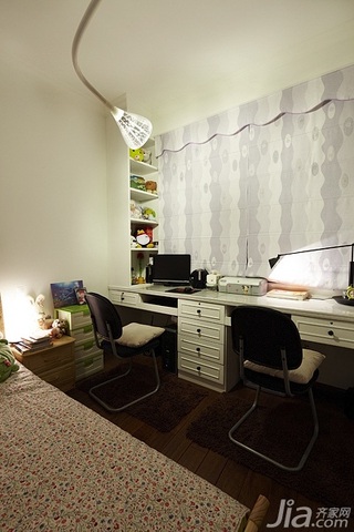 混搭风格公寓米色富裕型140平米以上卧室书桌效果图