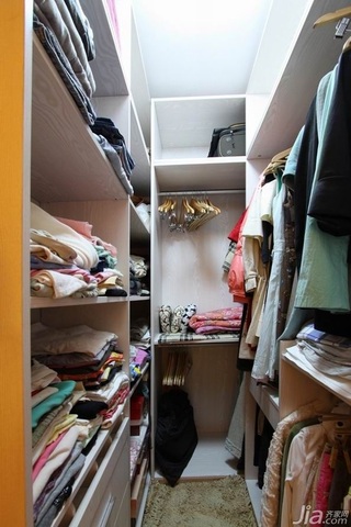 欧式风格二居室温馨豪华型80平米衣帽间衣柜效果图