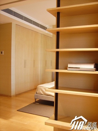 简约风格二居室温馨米色富裕型卧室隔断书架图片