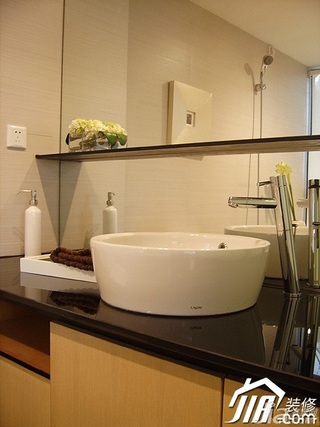 简约风格二居室温馨米色富裕型卫生间洗手台图片