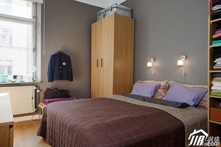 宜家风格四房实用富裕型卧室床图片