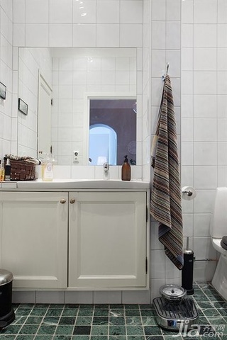 宜家风格四房富裕型卫生间浴室柜效果图