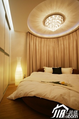 简约风格三居室时尚冷色调富裕型120平米卧室床图片