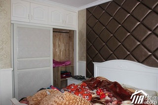 欧式风格三居室奢华暖色调10-15万130平米卧室衣柜订做