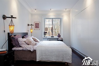 欧式风格二居室时尚富裕型卧室床图片