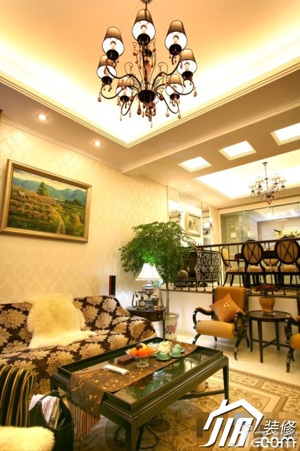 简欧风格,跃层装修,20万以上装修,混搭风格,灯具,装饰画,沙发,茶几,客厅