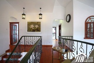 三米设计田园风格别墅富裕型楼梯灯具图片