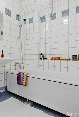 北欧风格公寓经济型80平米卫生间改造