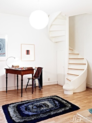 北欧风格公寓经济型110平米楼梯书桌图片