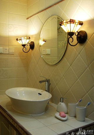 地中海风格三居室富裕型卫生间洗手台效果图