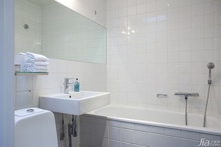 宜家风格公寓白色经济型卫生间设计