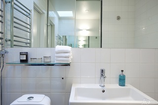 宜家风格公寓白色经济型卫生间装潢