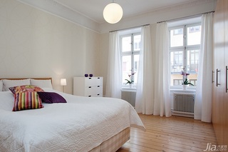 宜家风格复式白色经济型卧室床效果图