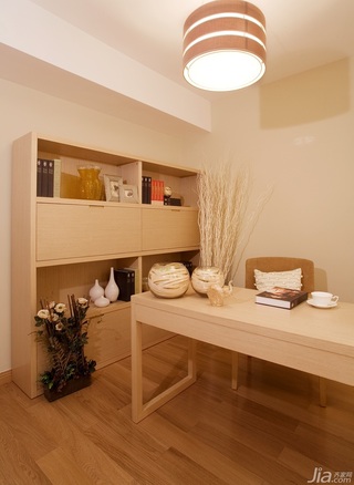 欧式风格二居室富裕型书房书桌效果图