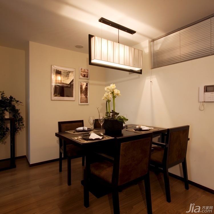 公寓装修,经济型装修,简约风格,餐厅,餐桌,餐厅背景墙,灯具