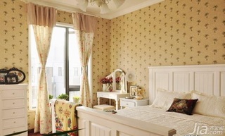 简欧风格复式浪漫富裕型卧室床图片