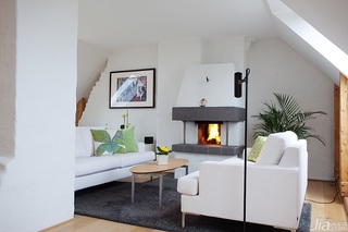 北欧风格一居室富裕型客厅沙发图片