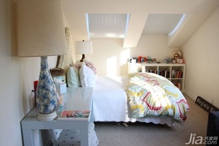 简约风格跃层简洁富裕型卧室床图片