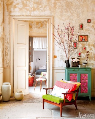 欧式风格二居室富裕型照片墙壁纸图片