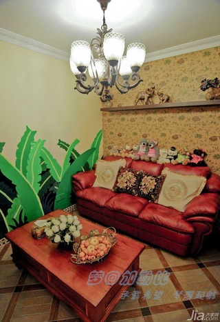 东南亚风格二居室民族风5-10万客厅沙发背景墙沙发效果图