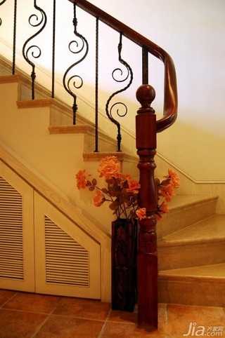 美式风格别墅楼梯设计图纸