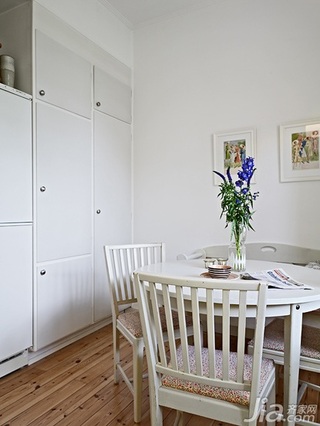 北欧风格公寓白色经济型50平米厨房餐桌图片