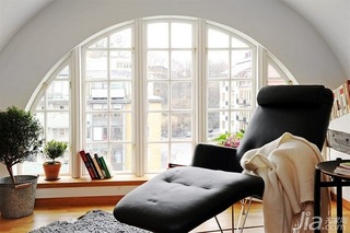 欧式风格复式富裕型客厅地台沙发图片
