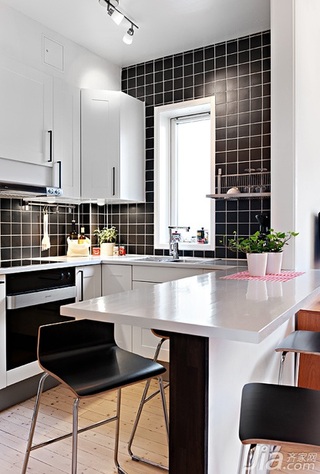 北欧风格公寓简洁黑白经济型40平米厨房橱柜设计