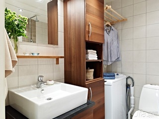二居室80平米卫生间浴室柜效果图