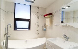欧式风格二居室简洁白色富裕型卫生间背景墙洗手台效果图