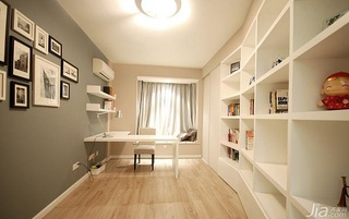 简约风格三居室简洁富裕型书房飘窗书桌效果图