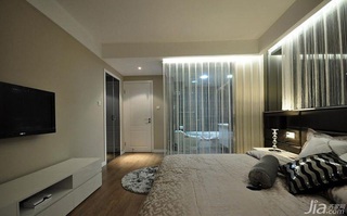 简约风格三居室简洁富裕型卧室电视背景墙床图片
