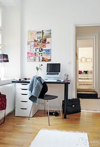北欧风格公寓经济型60平米卧室书桌效果图