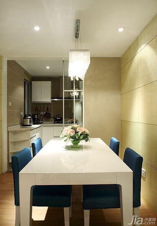 简约风格二居室简洁富裕型餐厅灯具效果图