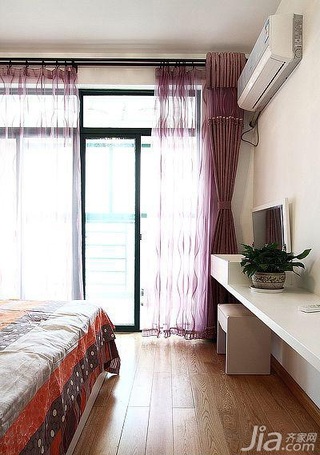 简约风格公寓卧室窗帘图片