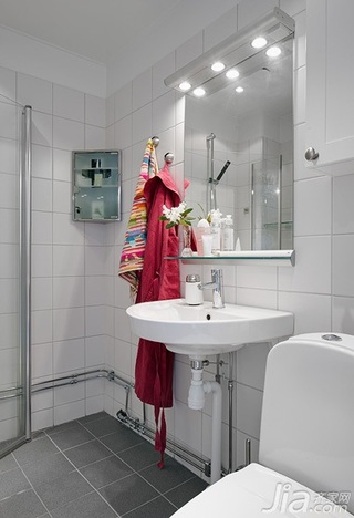 北欧风格公寓经济型70平米卫生间洗手台图片