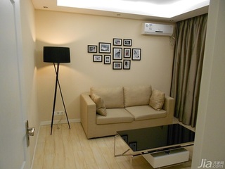 简约风格小户型经济型60平米客厅照片墙沙发二手房家居图片