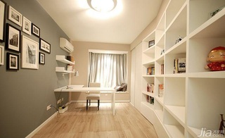 简约风格三居室简洁白色富裕型书房照片墙窗帘图片