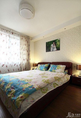 简约风格二居室简洁富裕型卧室卧室背景墙床图片