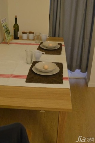 日式风格公寓经济型80平米餐厅餐桌图片