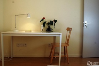 日式风格公寓经济型80平米卧室书桌效果图