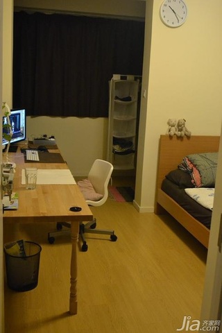 日式风格公寓经济型80平米卧室书桌效果图