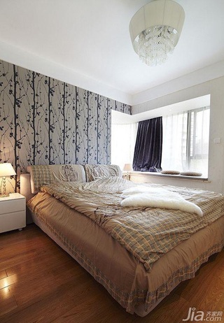 简约风格三居室富裕型卧室飘窗床图片