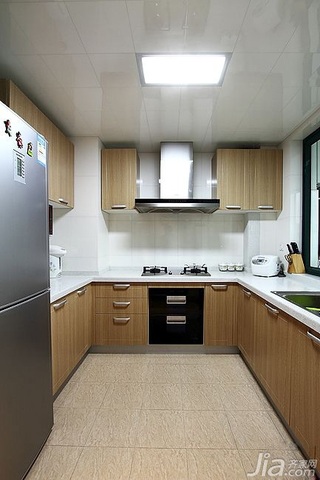 简约风格三居室简洁原木色富裕型厨房灯具图片