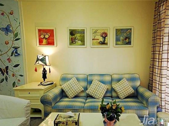 婚房装修,三居室装修,100平米装修,10-15万装修,混搭风格,客厅,沙发背景墙,装饰画,沙发