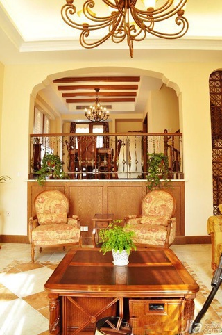美式风格别墅富裕型客厅茶几图片