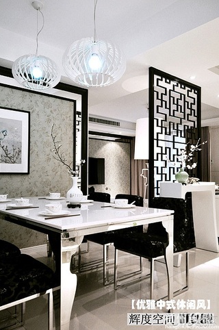 新古典风格三居室130平米餐厅隔断餐桌图片