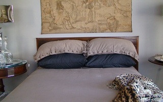 欧式风格公寓富裕型卧室床图片